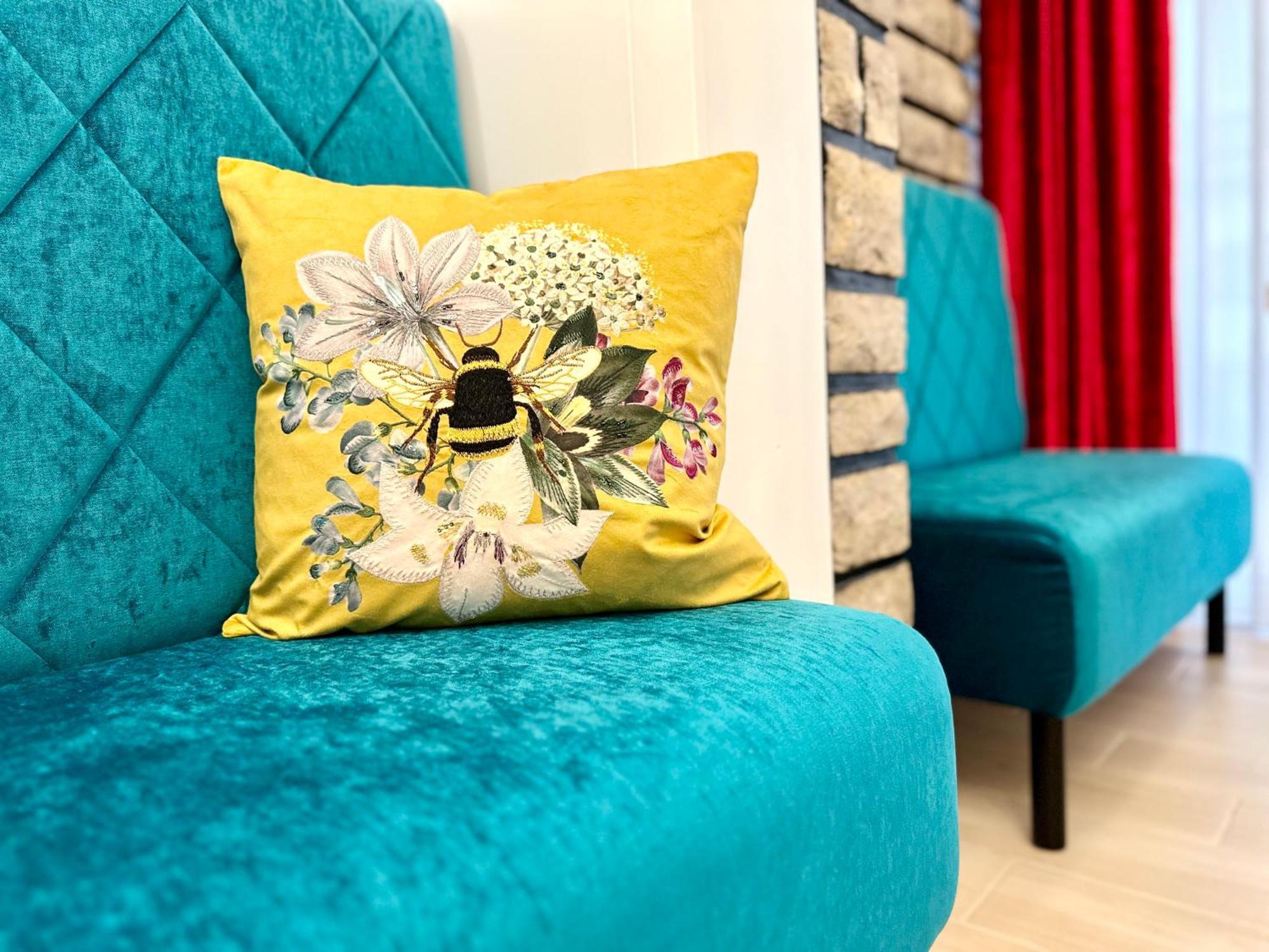 Hotel Éllő Panzió Veszprém Esterno foto